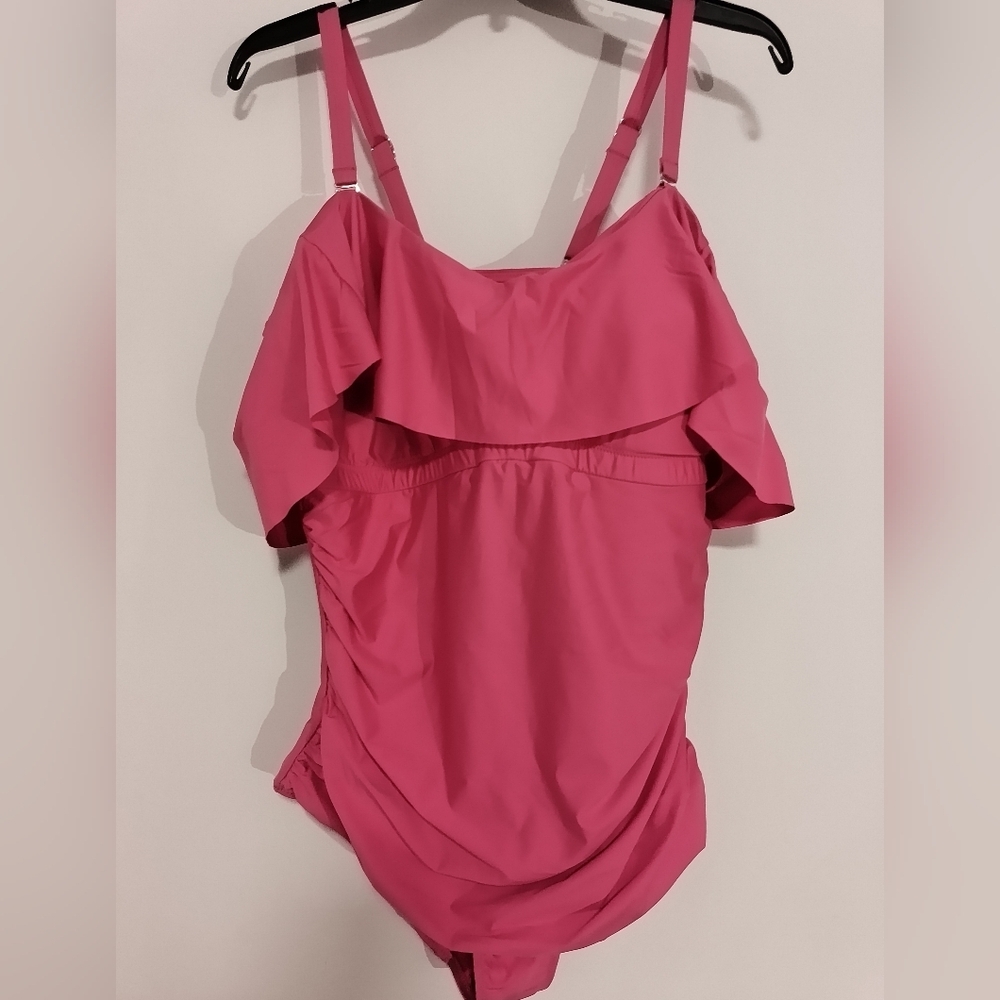 City Chic Ruffles Women One Piece Swimsuit / Size 14